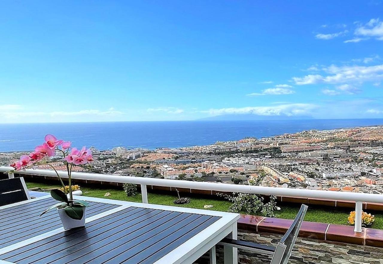 Luxury Penthouse, Sunset, Fast Wifi, Heated Pool * Costa Adeje (Tenerife)